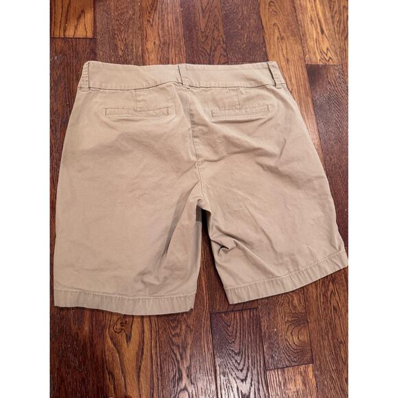 J Crew Chinos Ladies 6 Beige 9” Inseam Zip and Hook Closure Cotton and Elastane - Picture 2 of 8